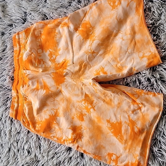 Tie Dye Short 🧡 - Picture 3 of 8